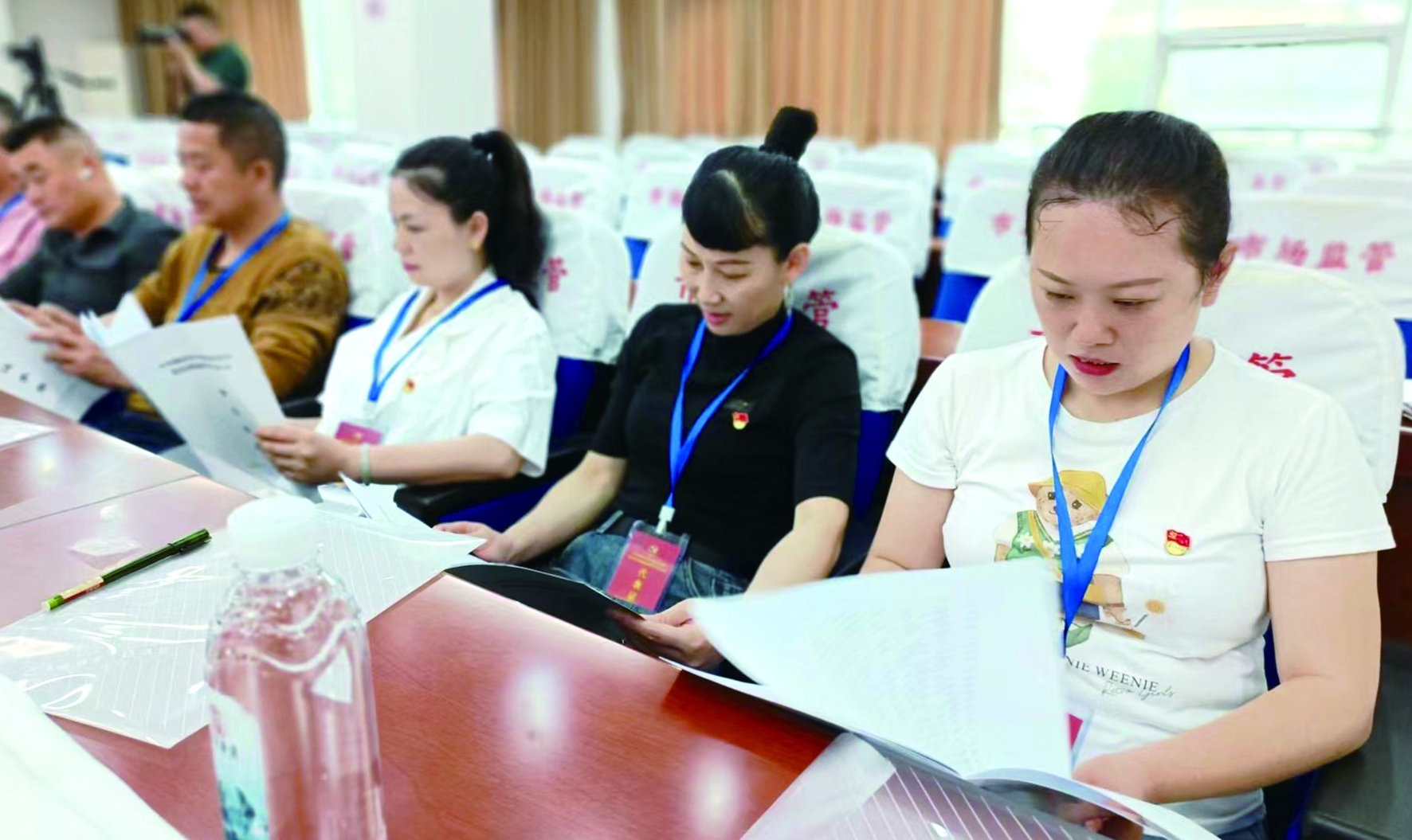 集團公司黨委開展創(chuàng)先爭優(yōu)活動 推薦評選先進基層黨組織、優(yōu)秀黨務工作者和優(yōu)秀共產黨員 （李高雄報道） 